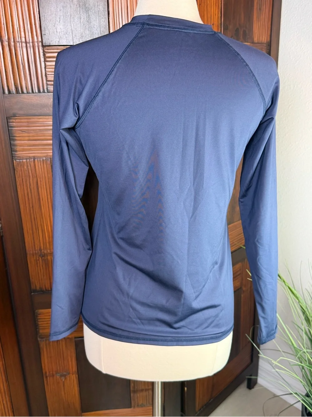 Nike Swim Dri-FIT Navy Blue Long Sleeve Rash Guard Top Silver Swoosh Women’s M